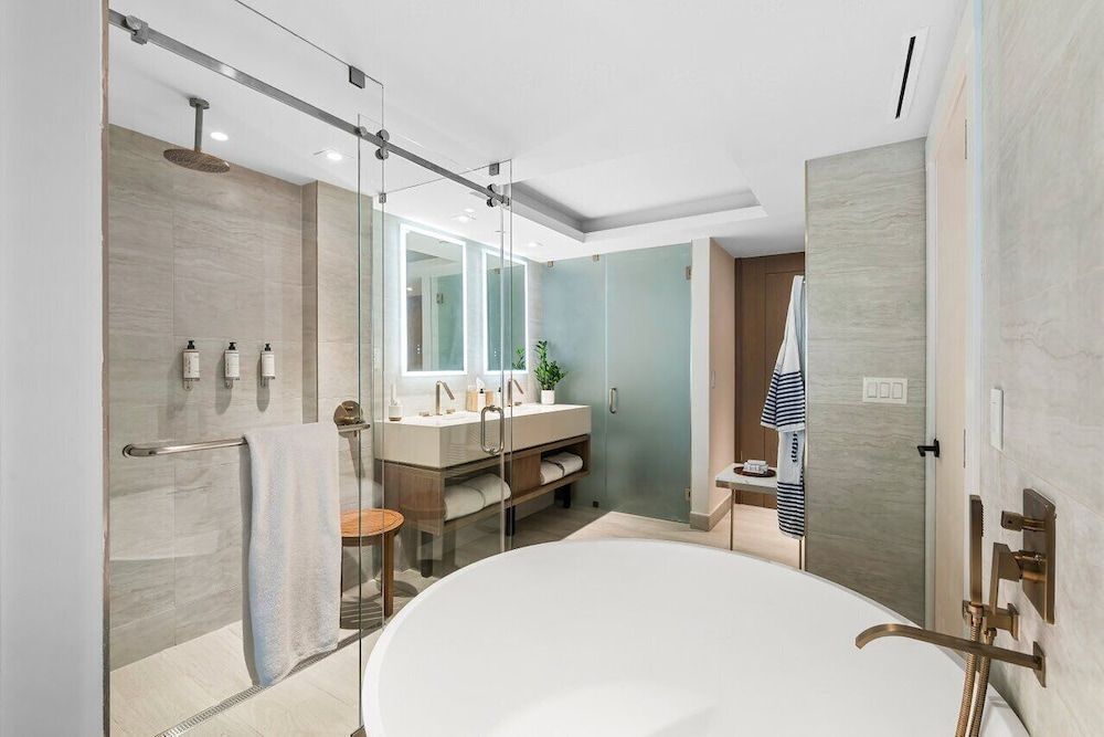 Amrit Ocean Resort and Residences - Singer Island Premier Ocean View 2 Queens 4