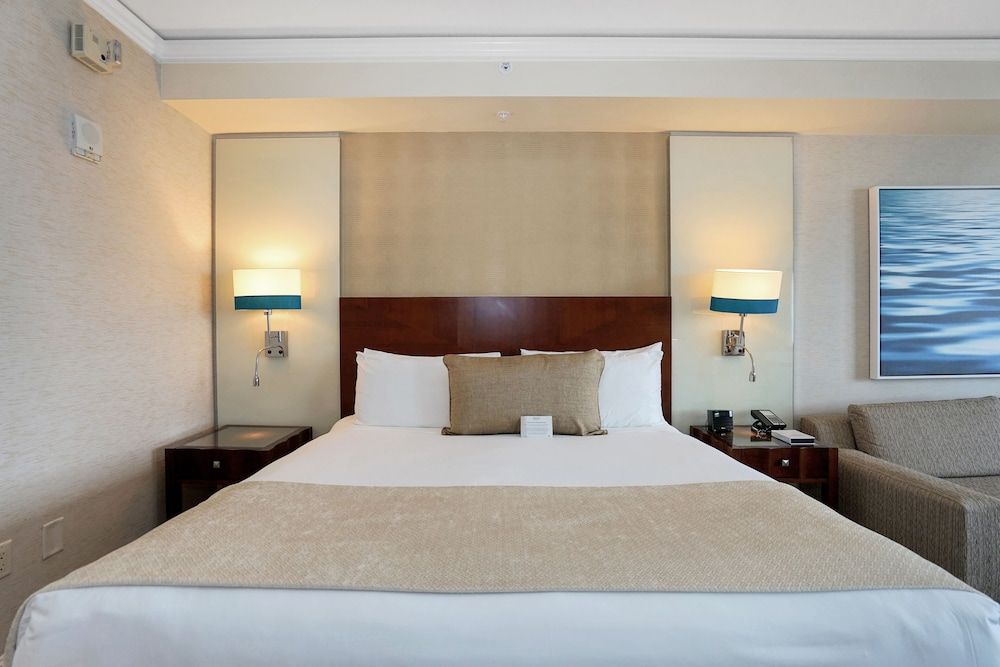 Junior Studio Suite, 1 King Bed with Sofa bed, Kitchenette