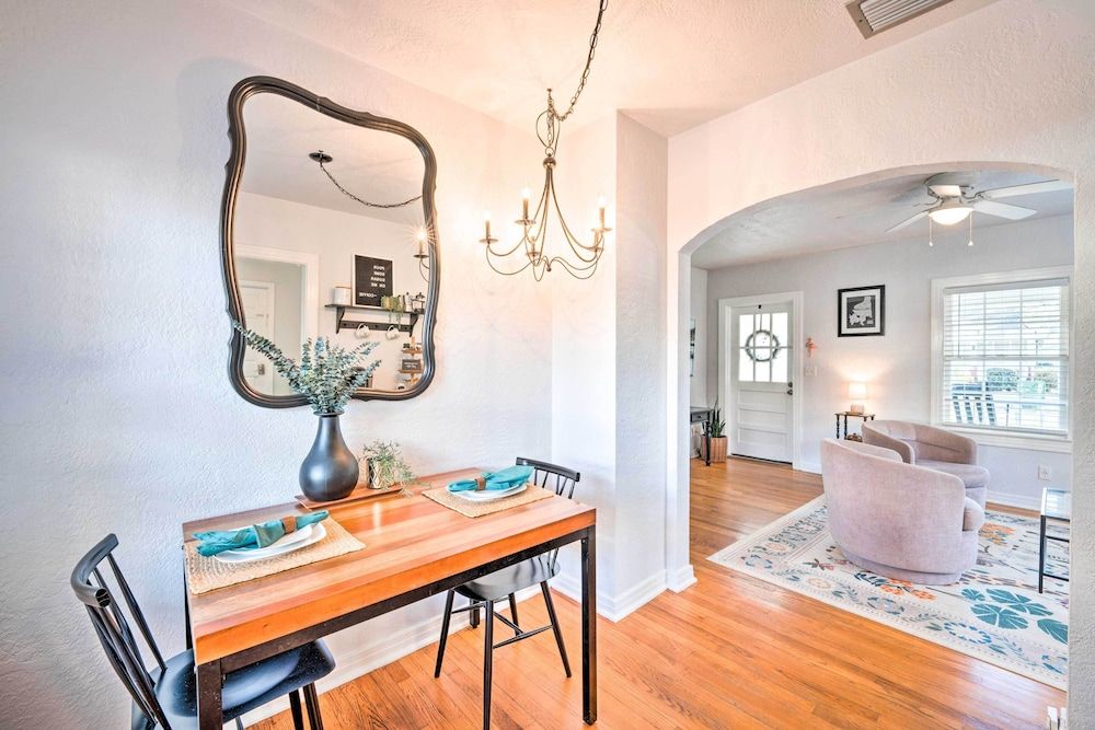 undefined Downtown Winter Garden Cottage, Near Theme Parks! 7