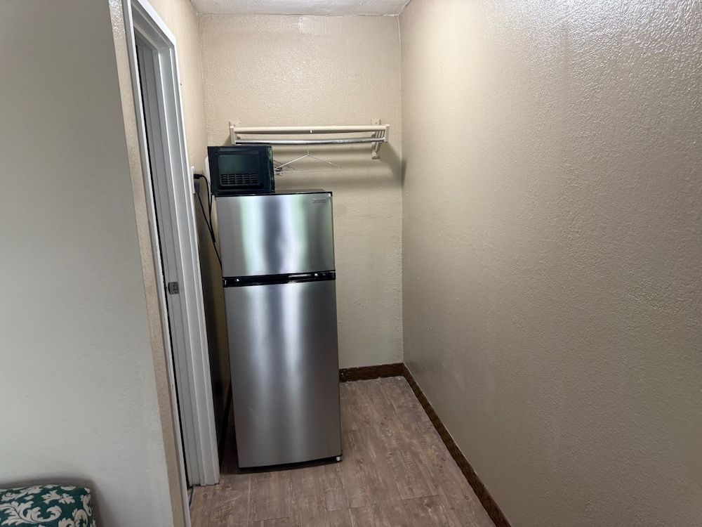 Fairbridge Inn & Suites Richmond Hill Basic Single Room 9