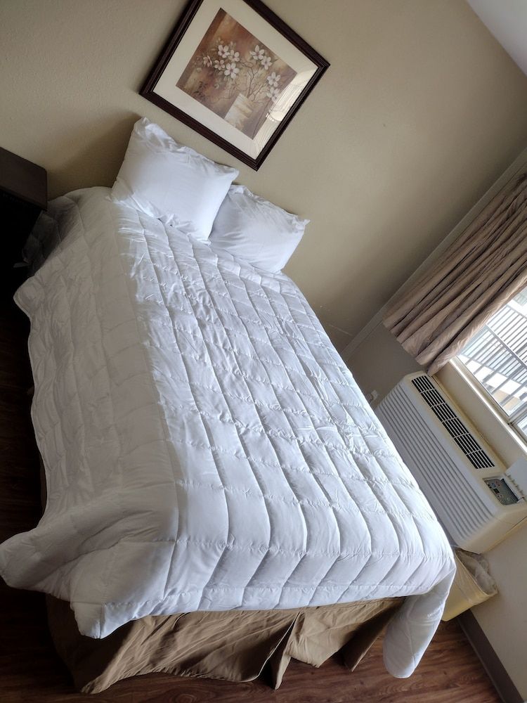Fairbridge Inn & Suites Richmond Hill Basic Single Room 2