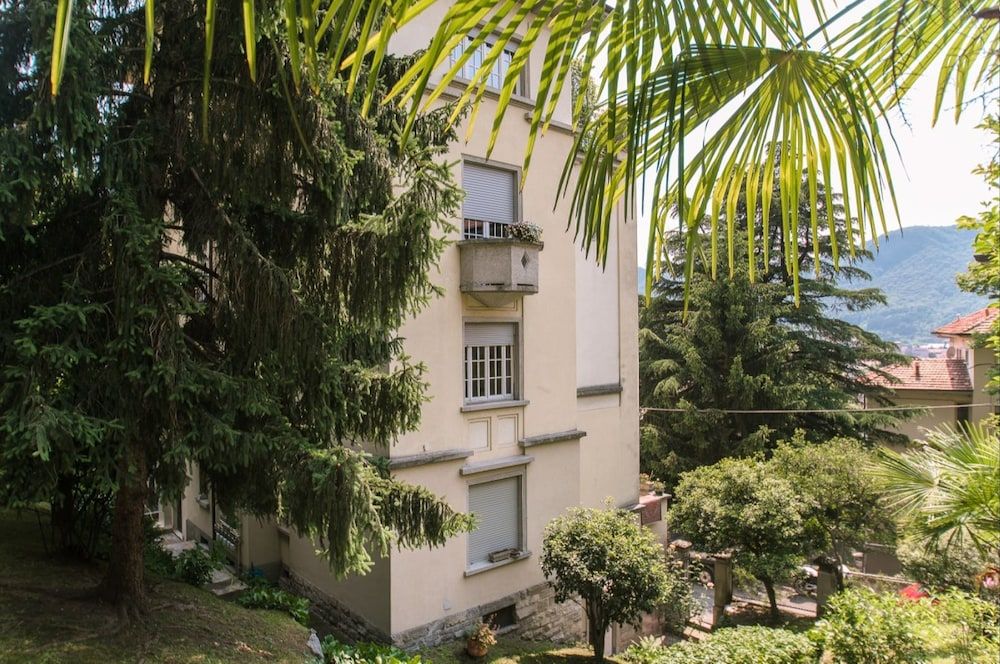 undefined Alex Suite 4