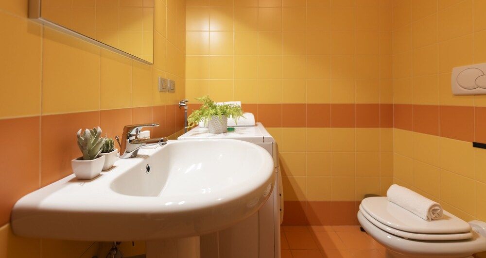 JOIVY Vibrant Studio Near Train Station Apartment, 1 Bedroom 14