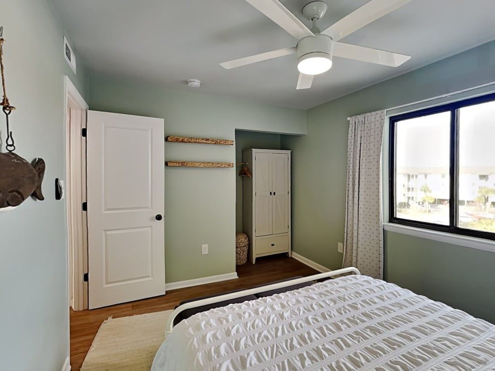 Condo, Futon, 2 Queen and Twin, Partial Ocean View, Balcony