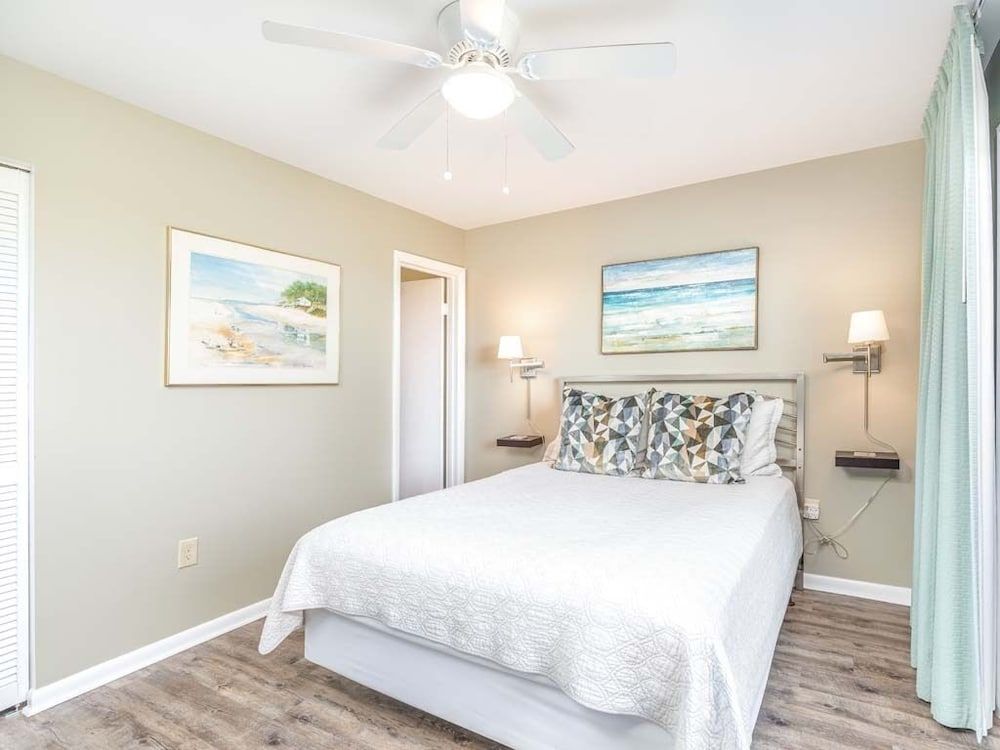 Condo, Queen, 2 Twin and Sofa Bed, Partial Ocean View, Kitchen