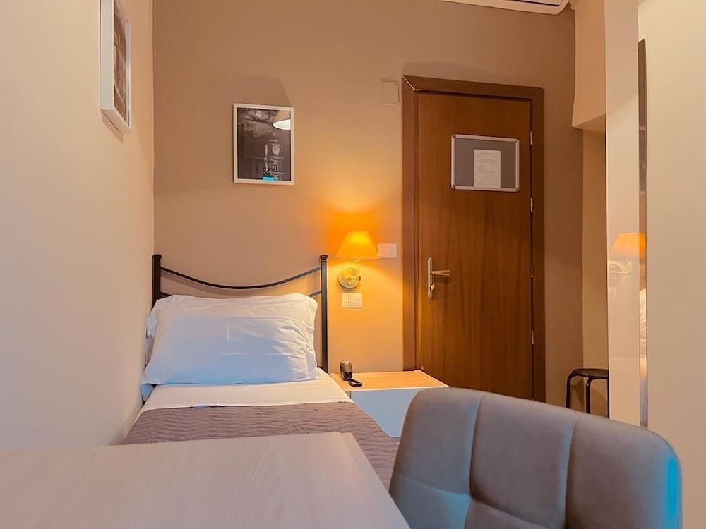 ALBERGO RISTORANTE BELSITO FIUGGI Nhost Classic Room 2