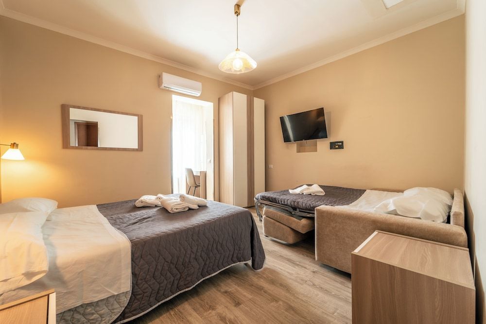 ALBERGO RISTORANTE BELSITO FIUGGI Nhost Comfort Quadruple Room 7