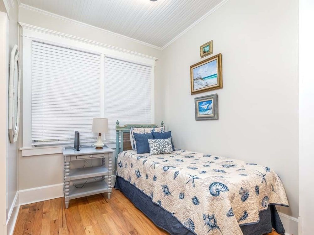 Condo, King, Twin and Sofa Bed, Garden View, Balcony, Kitchen