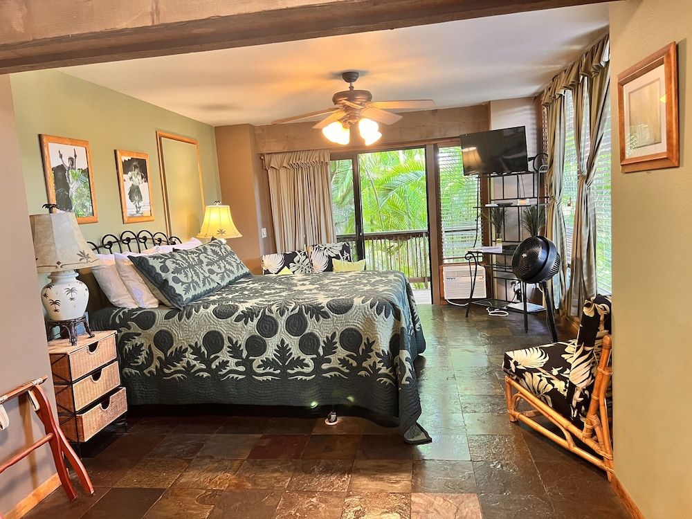 Studio Suite, Garden View