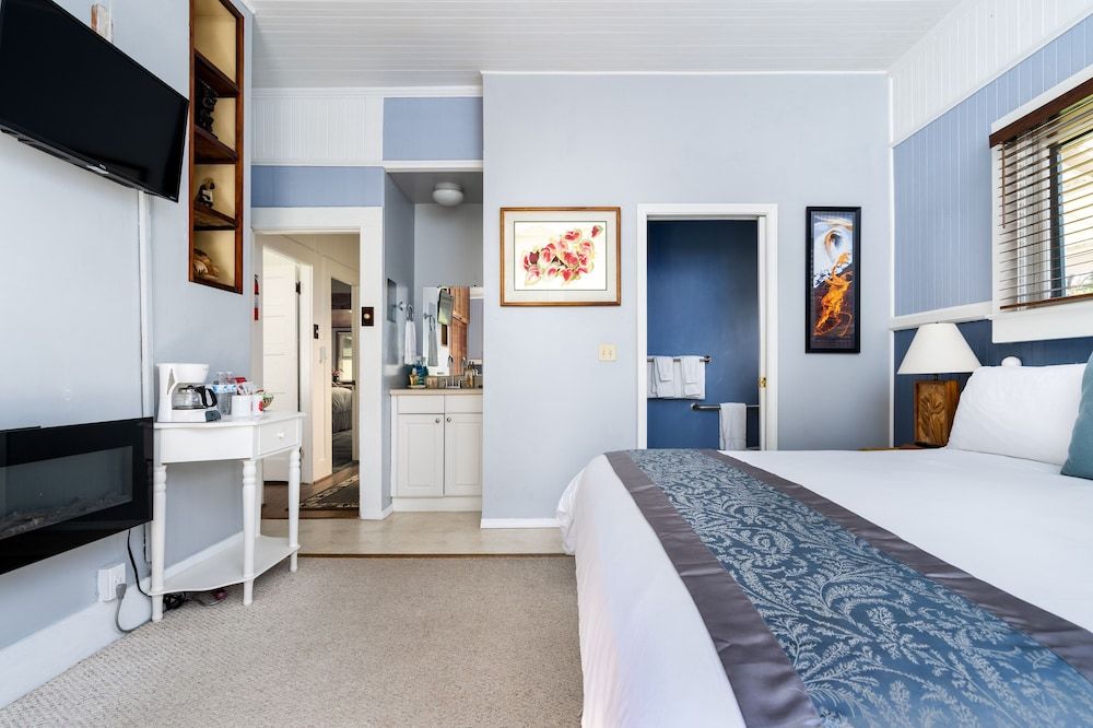 Aloha Junction Bed and Breakfast