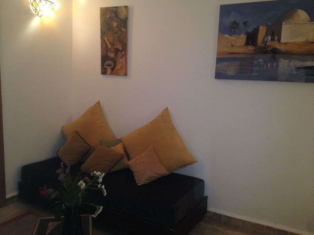 Riad Mariana Deluxe Twin Room 10