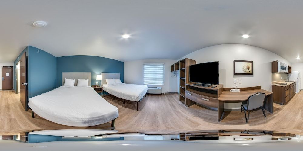 WoodSpring Suites Libertyville - Chicago Standard Room, 2 Queen Beds, Non Smoking 2