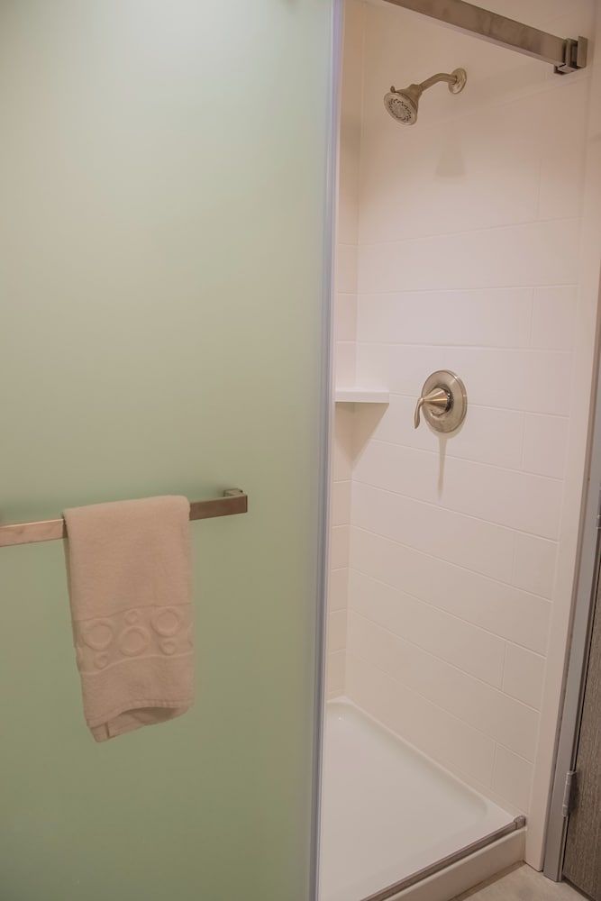 Home2 Suites by Hilton Logansport Suite, 1 Bedroom 5