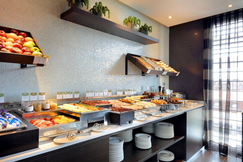 undefined Eurostars Plaza Mayor 4