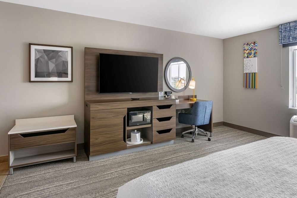 Room, 2 Queen Beds, Non Smoking (Walk-In Shower)