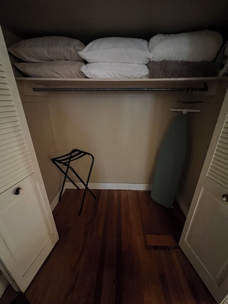 Opus House Executive Suite 11