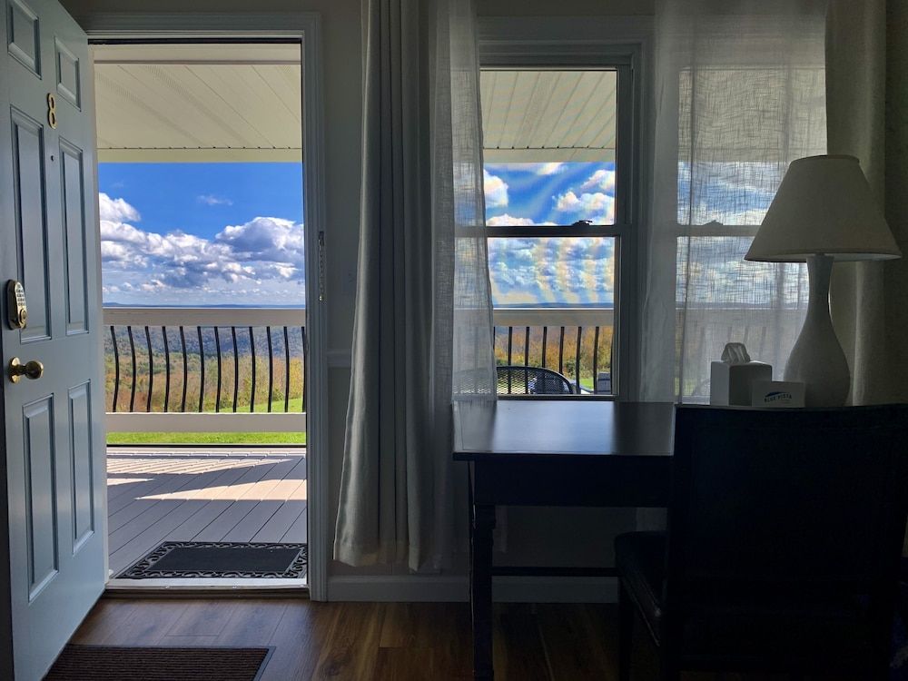 Blue Vista Motor Lodge Single Room 4