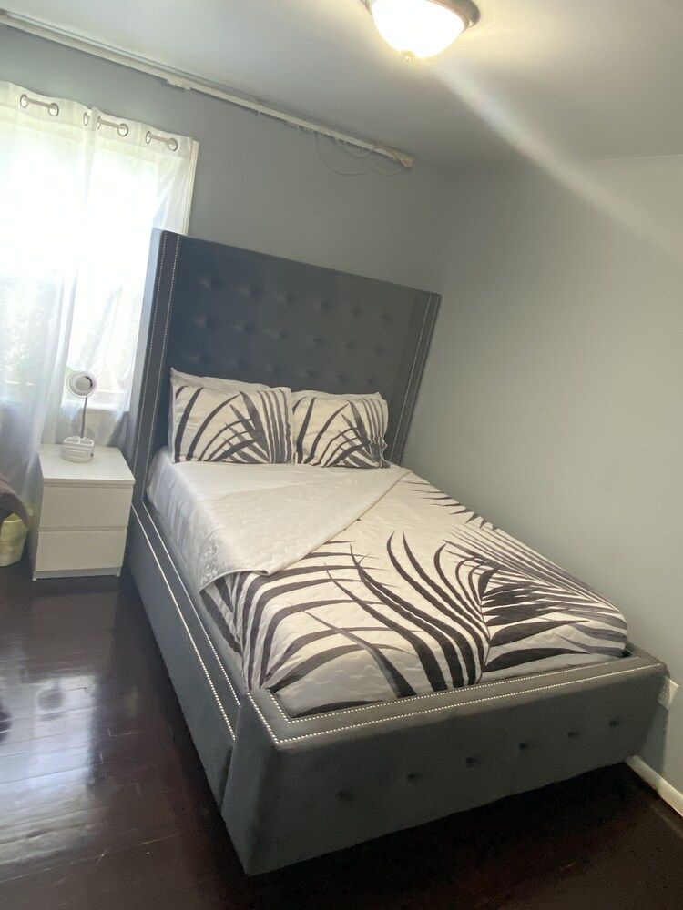 Akeem's  guest house Room 3