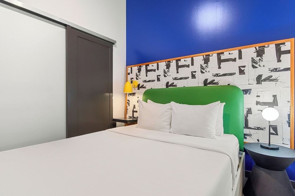 Exhibit A2 Premium Apartment, 2 Bedrooms 4