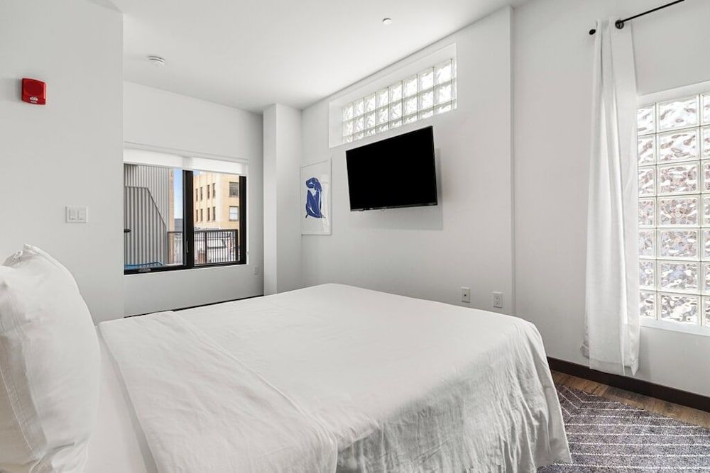 Exhibit A2 Signature Apartment, 2 Bedrooms, Balcony 11