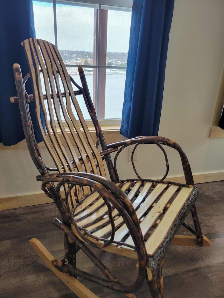 Keweenaw Waters Resort Cabin 24B, Pet Friendly, Non-Smoking 3