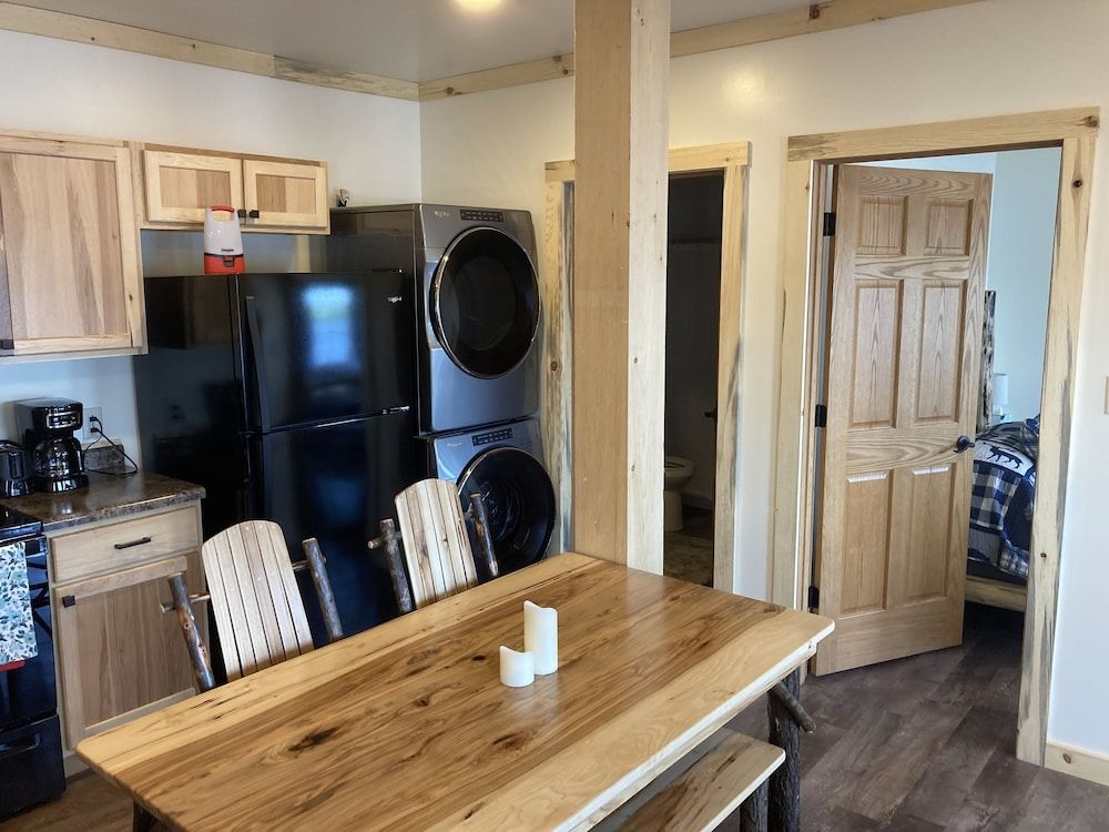 Keweenaw Waters Resort Cabin 21A, Non-Smoking, Pet Friendly 8