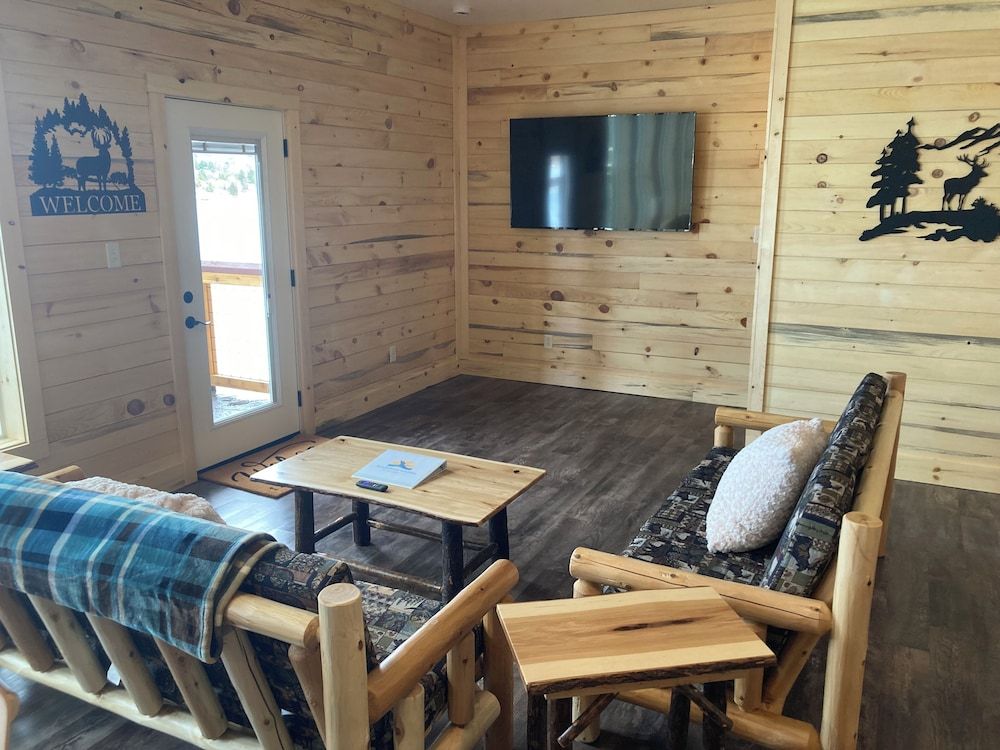 Keweenaw Waters Resort Cabin 17B, No pets, Non-smoking, Sauna 17