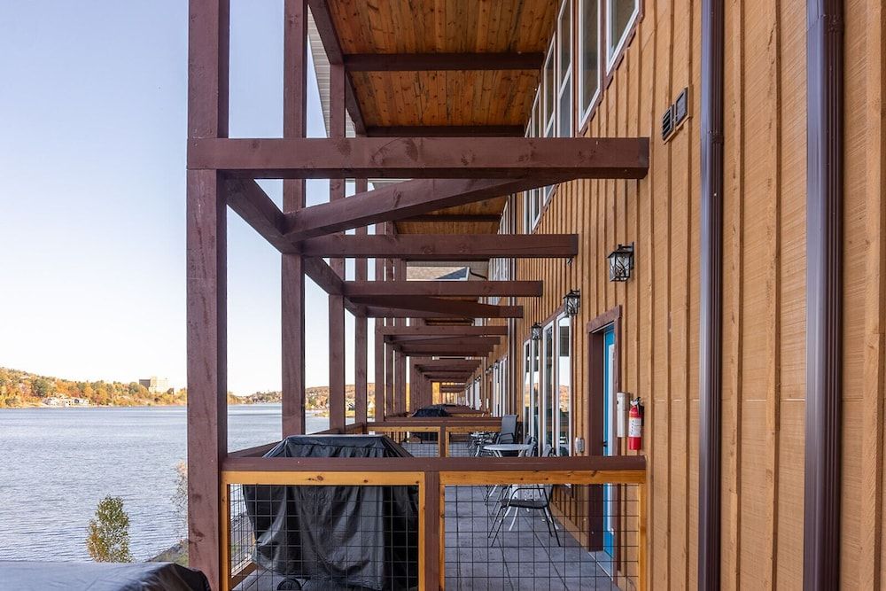 Keweenaw Waters Resort Cabin 17B, No pets, Non-smoking, Sauna 6