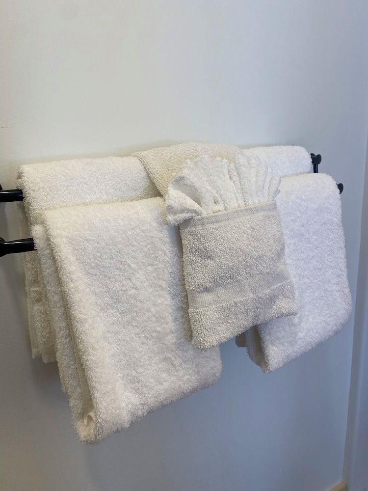 Keweenaw Waters Resort Cabin 24B, Pet Friendly, Non-Smoking 8