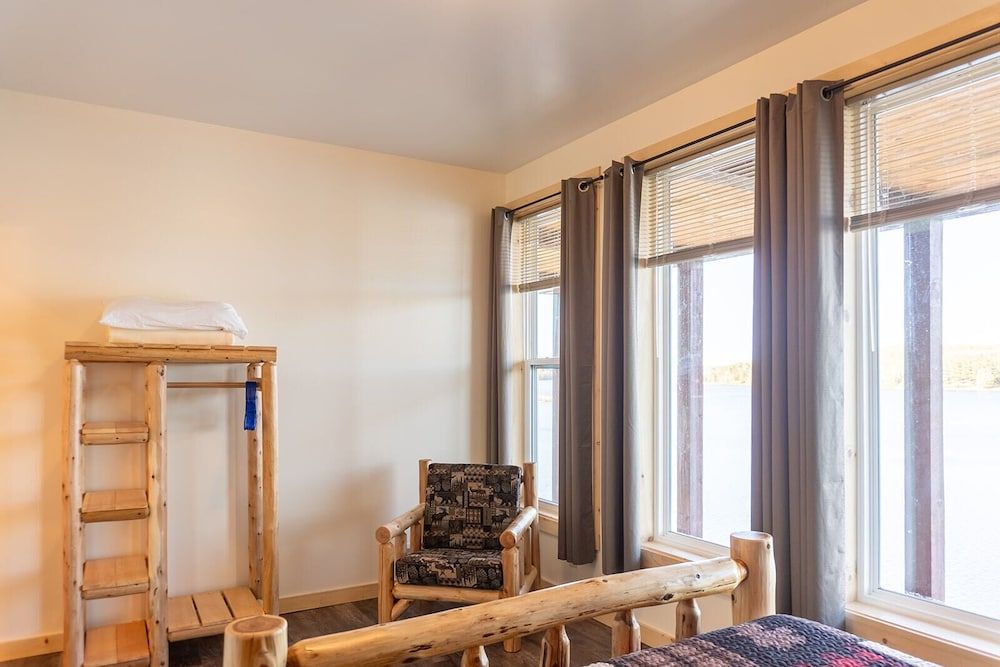 Keweenaw Waters Resort Cabin 17B, No pets, Non-smoking, Sauna 12