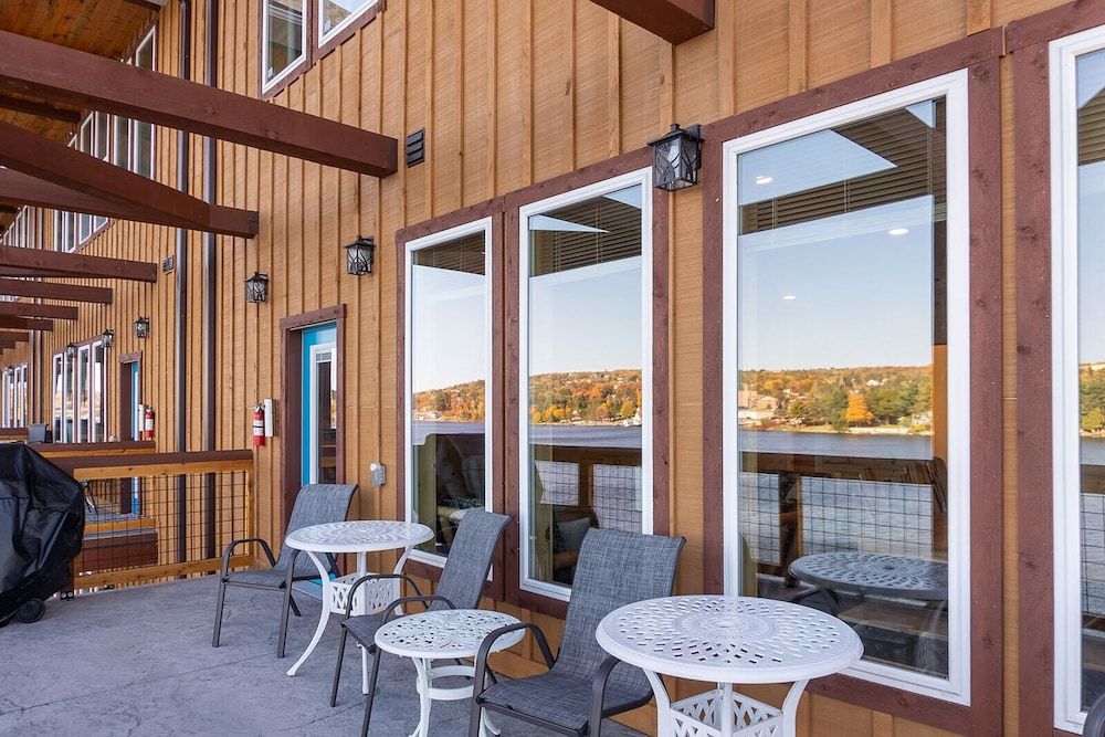 Keweenaw Waters Resort Cabin 17B, No pets, Non-smoking, Sauna 5