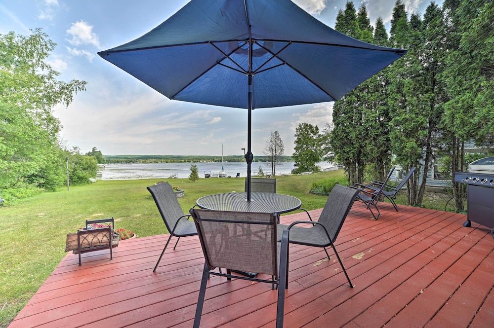 Lakefront Petoskey Abode - Deck, Grill & Boat Dock