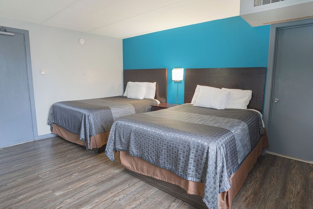 Executive Inn By Belvilla Owatonna Hwy 35 Room, 2 Queen Beds, Non Smoking