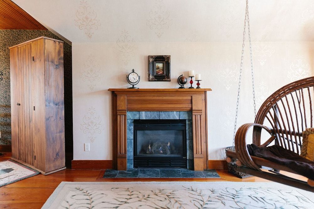 Round Barn Farm B & B Event Center Luxury Single Room 6