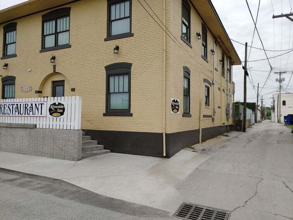 Riverside Inn Hannibal