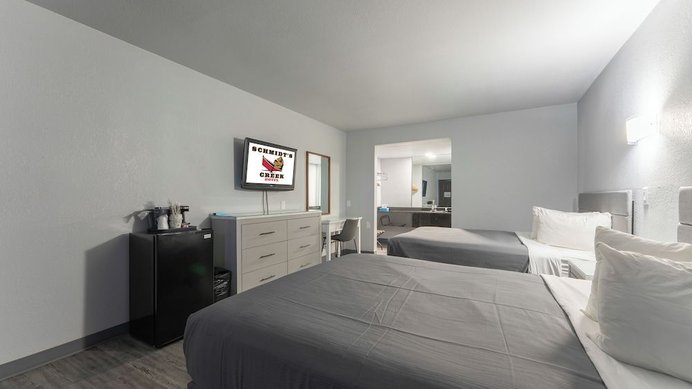 Basic Double Room, 2 Queen Beds