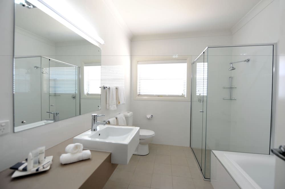 The Barn Accommodation Premier King 6