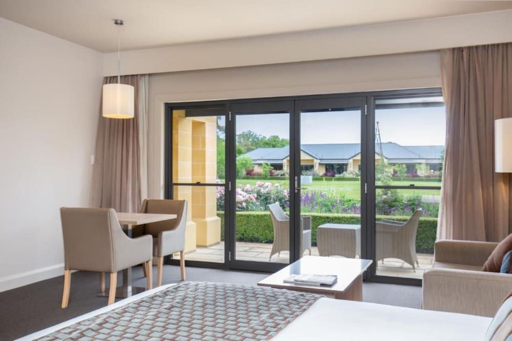 The Barn Accommodation Premier King 7