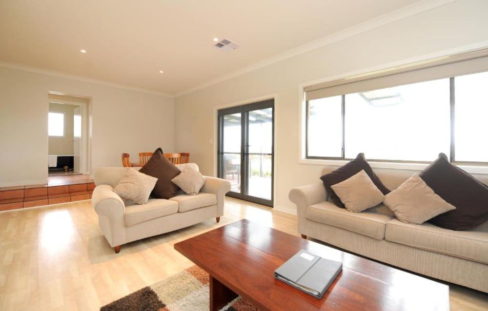 The Barn Accommodation The Farmhouse 3