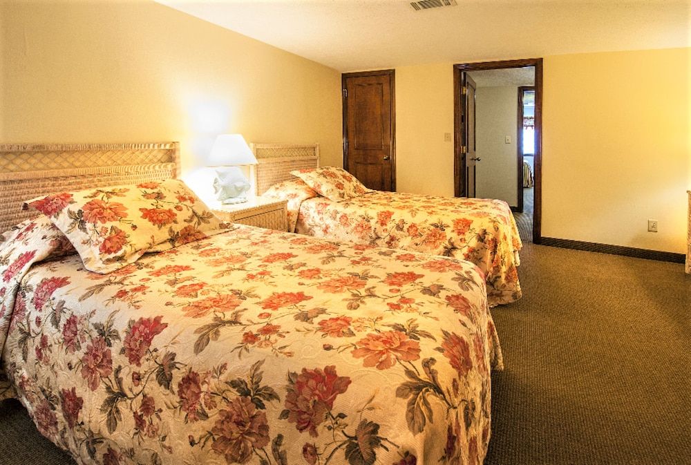 Royal Holiday Beach Resort Townhome, 2 Bedrooms 6