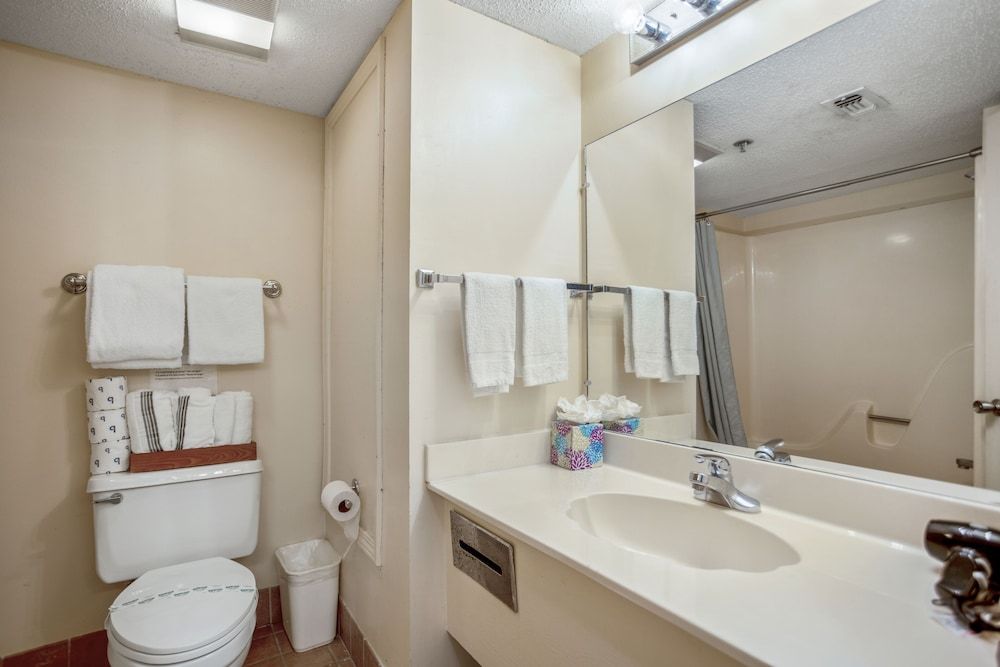 Edgewater Inn Family Studio Suite, 1 Double Bed, Non Smoking 4