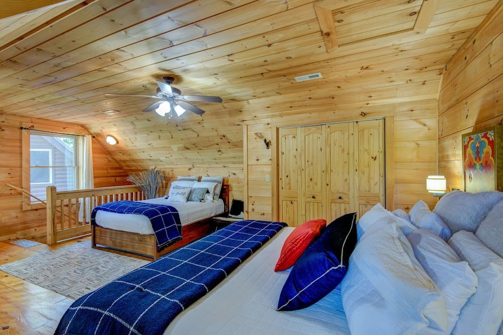 Signature Cabin