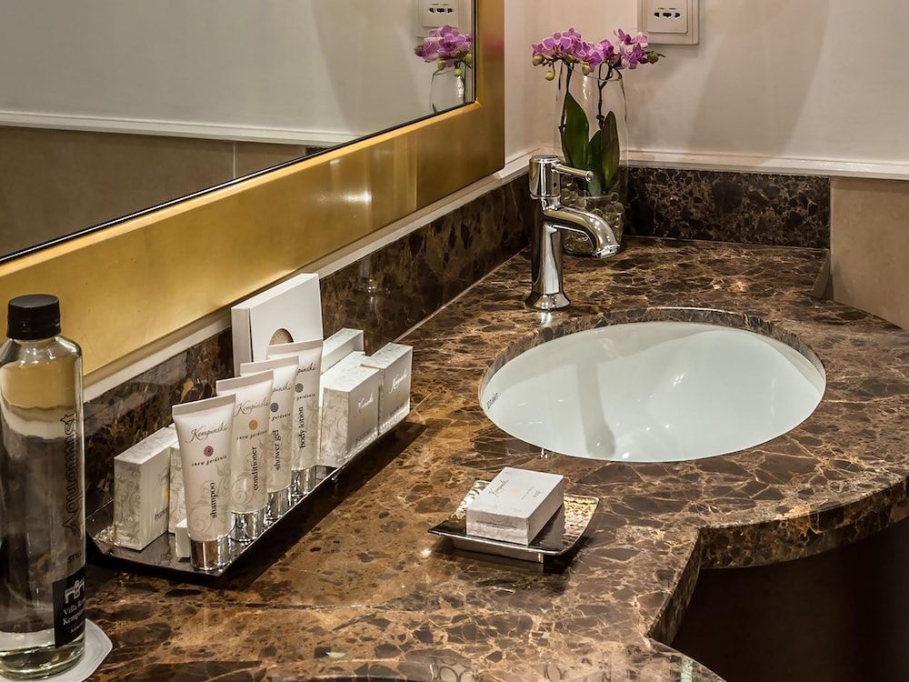 Villa Rosa Kempinski Superior Room, 2 Twin Beds, City View (Superior Twin Room) 4