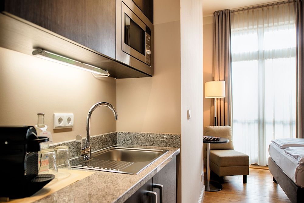 Mondrian Suites Berlin Checkpoint Charlie Comfort Studio (Balcony or Terrace) 14