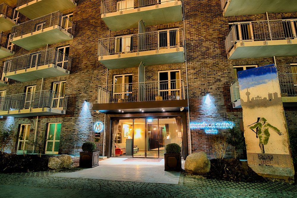 undefined Mondrian Suites Berlin Checkpoint Charlie 8