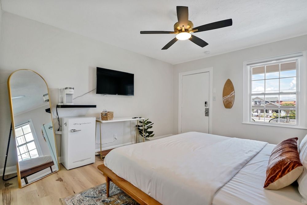 Double Room, 1 King Bed