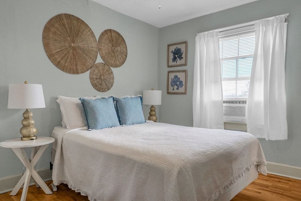 Carolina Beach Inn Standard Room, 1 Queen Bed, Non Smoking, Pets Allowed (Queen Room)