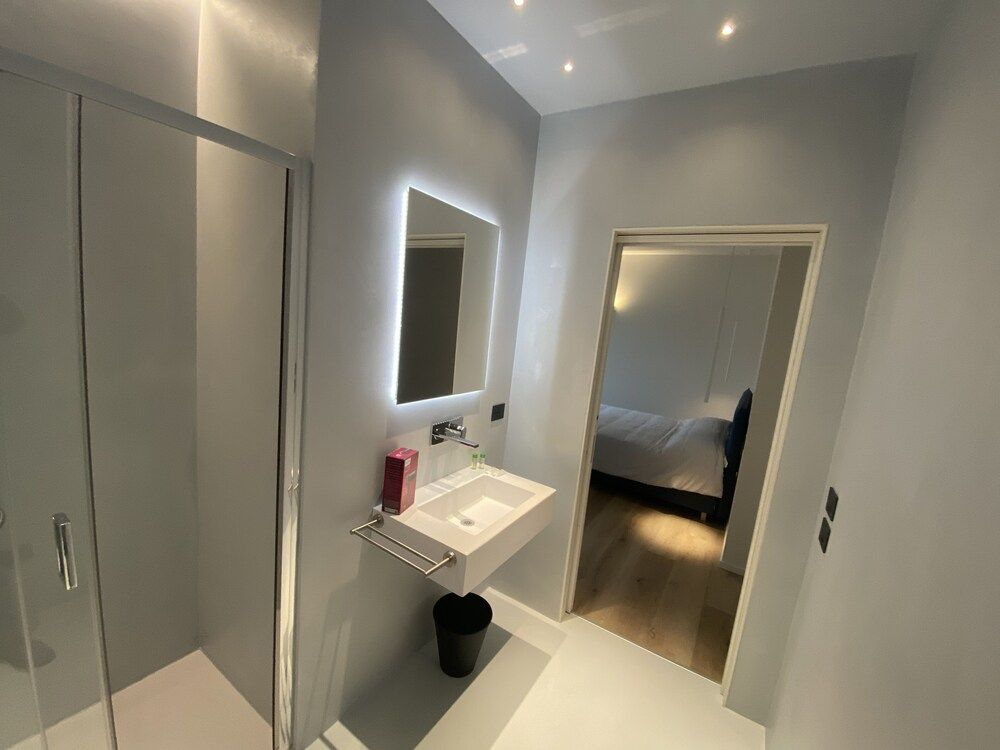 Prato della Valle Apartments Double Room, Private Bathroom 3