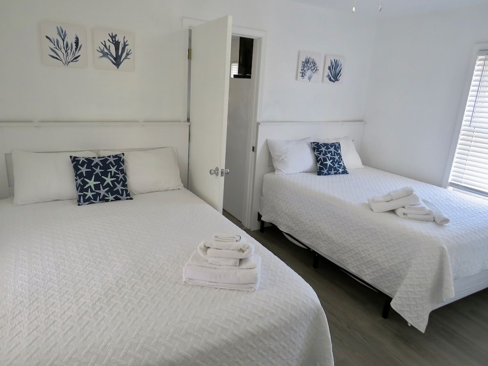 Saltaire Cottages Family Cottage, 2 Bedrooms, Private Pool, Ocean View 2