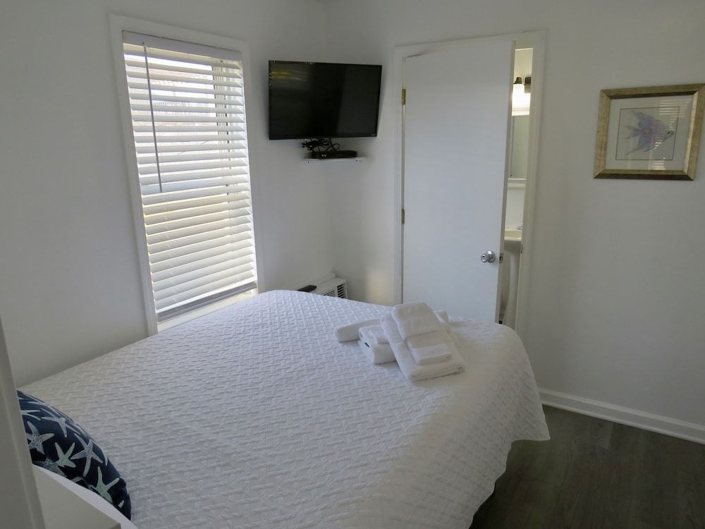 Saltaire Cottages Family Cottage, 2 Bedrooms, Private Pool, Ocean View 4